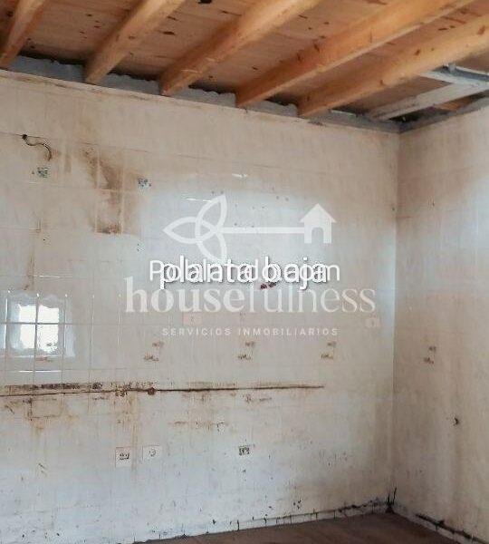 Vivienda unifamiliar con piscina en la playa de Doniños .