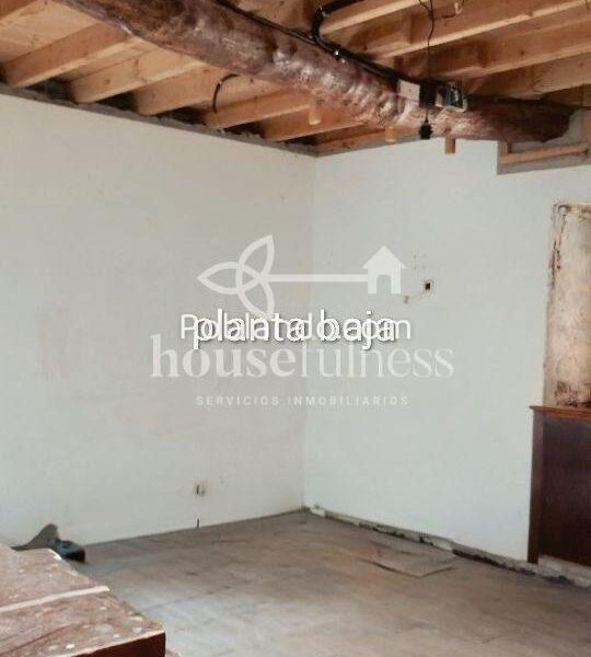 Vivienda unifamiliar con piscina en la playa de Doniños .