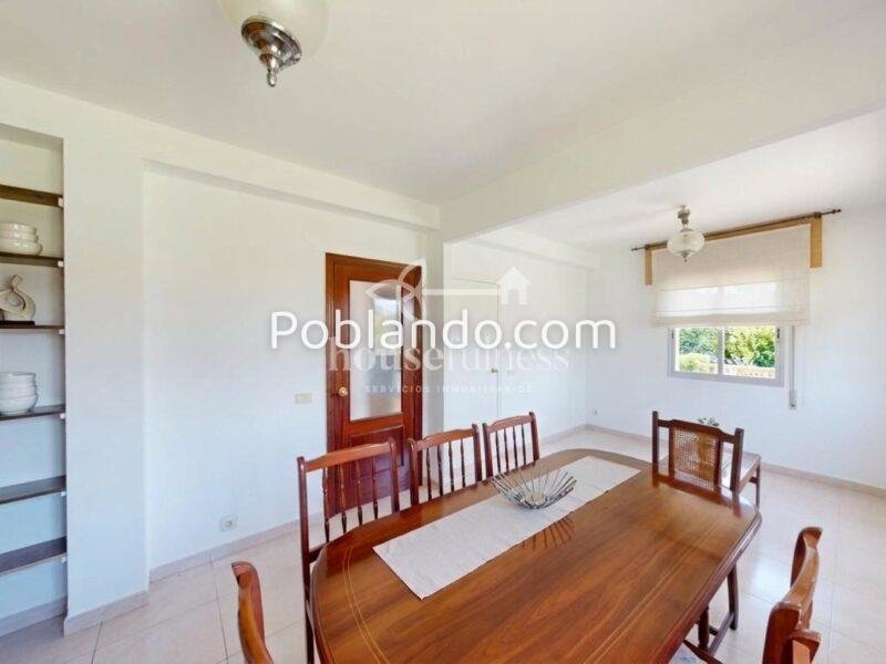 Casa luminosa y lista para entrar a vivir en entorno tranquilo
