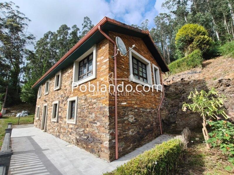 Casa de piedra rehabilitada en Cedeira