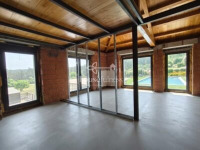 Exclusiva propiedad con finca de 5.840 m², dos viviendas y excelentes vistas en Cerdido (A Coruña)