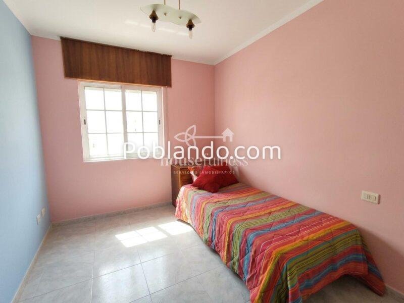 CHALET CON DOS VIVIENDAS INDEPENDIENTES, JARDÍN Y VISTAS AL MAR EN FENE