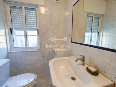 CHALET CON DOS VIVIENDAS INDEPENDIENTES, JARDÍN Y VISTAS AL MAR EN FENE