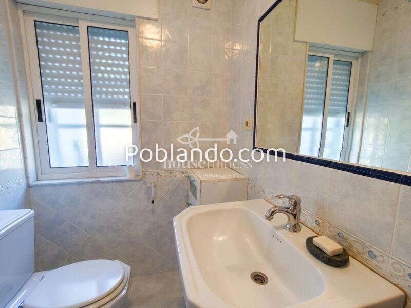 CHALET CON DOS VIVIENDAS INDEPENDIENTES, JARDÍN Y VISTAS AL MAR EN FENE