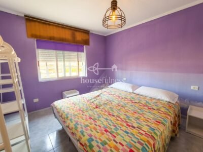 CHALET CON DOS VIVIENDAS INDEPENDIENTES, JARDÍN Y VISTAS AL MAR EN FENE