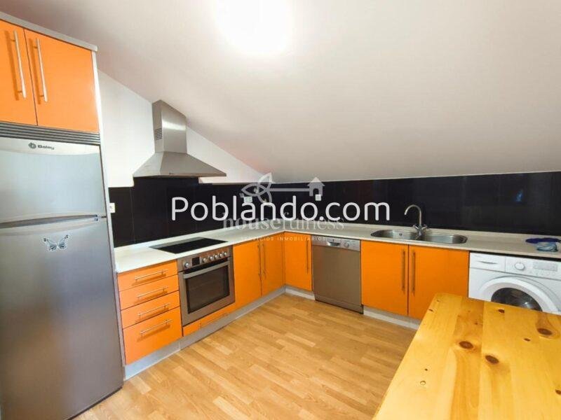 CHALET CON DOS VIVIENDAS INDEPENDIENTES, JARDÍN Y VISTAS AL MAR EN FENE