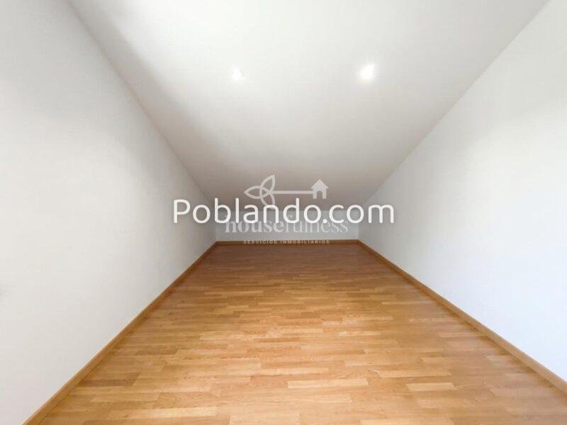 CHALET CON DOS VIVIENDAS INDEPENDIENTES, JARDÍN Y VISTAS AL MAR EN FENE