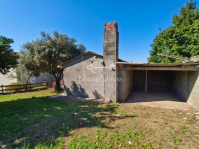 CHALET CON DOS VIVIENDAS INDEPENDIENTES, JARDÍN Y VISTAS AL MAR EN FENE