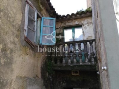 Casa para restaurar en Neda