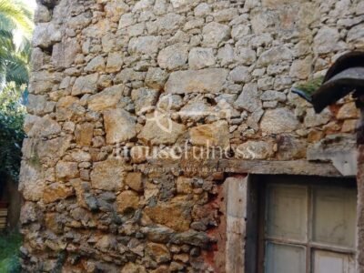 Casa para restaurar en Neda