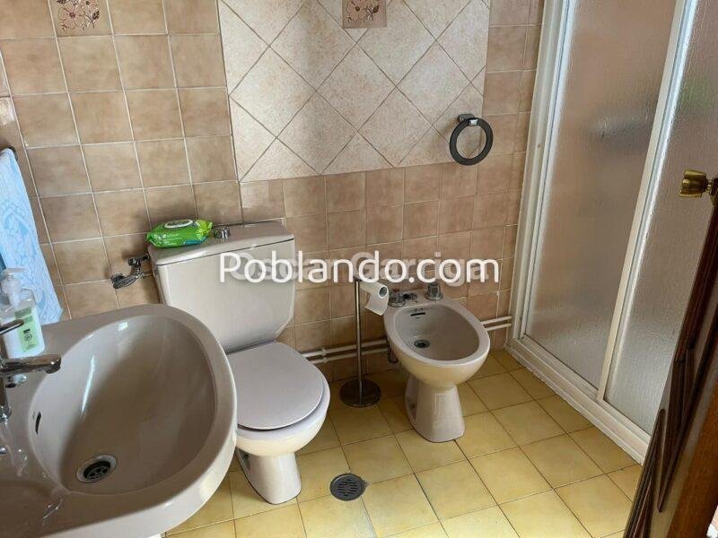 SE VENDE CASA EN REGUEIRO - BOBORÁS (OURENSE)