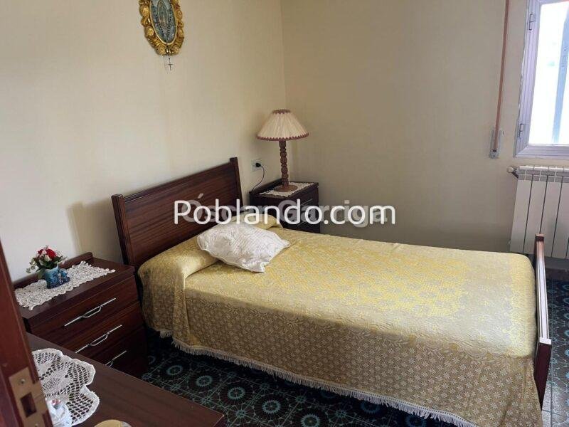 SE VENDE CASA EN REGUEIRO - BOBORÁS (OURENSE)