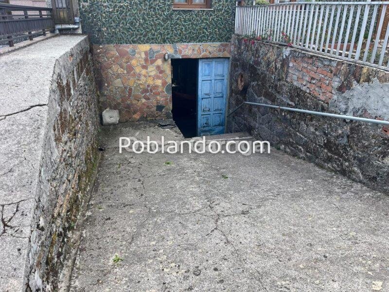 SE VENDE CASA EN REGUEIRO - BOBORÁS (OURENSE)