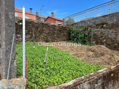 SE VENDE CASA EN REGUEIRO - BOBORÁS (OURENSE)