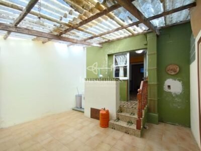CASA CON DOS PISOS EN VILLARRUBE