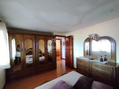 CASA CON DOS PISOS EN VILLARRUBE