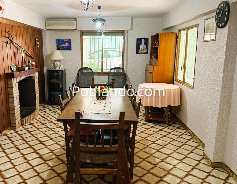 Dos casas con piscina una finca de 274 m² construidos, en el Valle de Aguas Vivas. Alzira, Valencia.