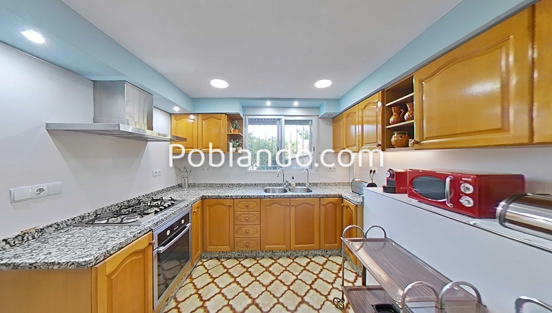 Dos casas con piscina una finca de 274 m² construidos, en el Valle de Aguas Vivas. Alzira, Valencia.