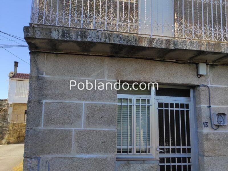 Casa de piedra del pais para restaurar interiormente