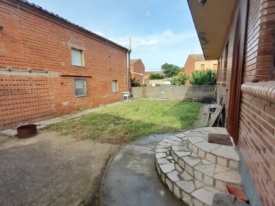 Venta chalet, casa y jardín