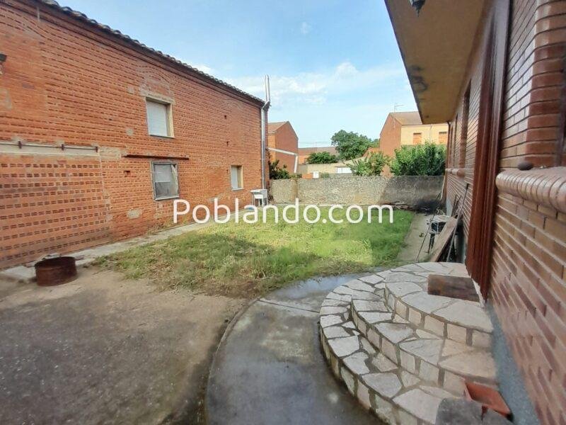 Venta chalet, casa y jardín