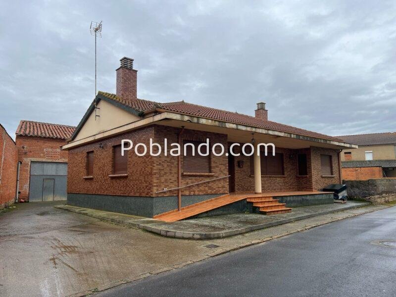 Venta chalet, casa y jardín