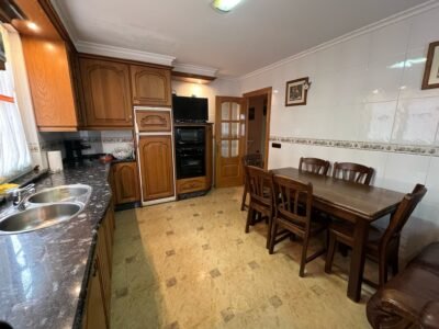 Venta chalet, casa y jardín