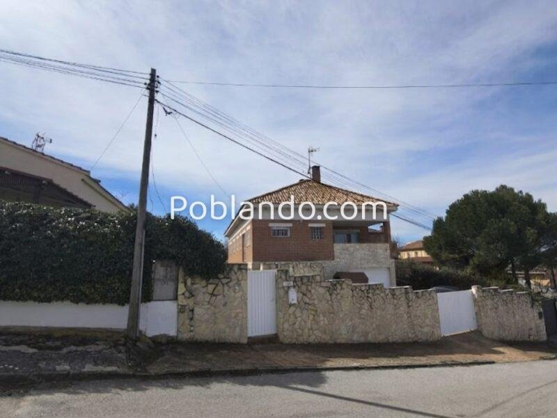 Chalet independiente en Trijueque (Urb. Mirador del Cid). Vive sin factura de luz