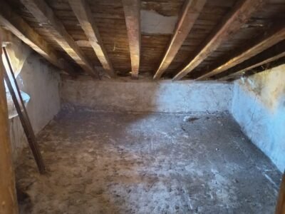 Casa de pueblo de 180 m² para rehabilitar con anexo en Villaseca de Henares