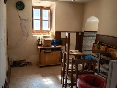 Casa de pueblo de 180 m² para rehabilitar con anexo en Villaseca de Henares