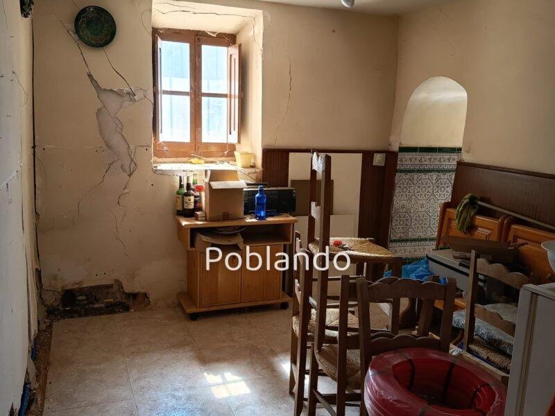 Casa de pueblo de 180 m² para rehabilitar con anexo en Villaseca de Henares