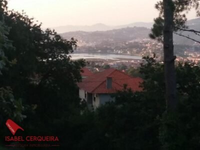TERRENO EDIFICABLE CON VISTAS AL MAR EN BELESAR - BAIONA