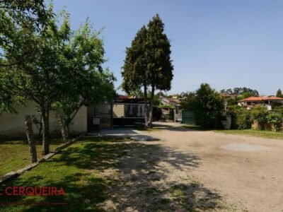 TU HOGAR EN EL BAIXO MIÑO: CASA EN UNA PLANTA CON PISCINA Y AMPLIOS ESPACIOS