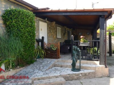 TU HOGAR EN EL BAIXO MIÑO: CASA EN UNA PLANTA CON PISCINA Y AMPLIOS ESPACIOS