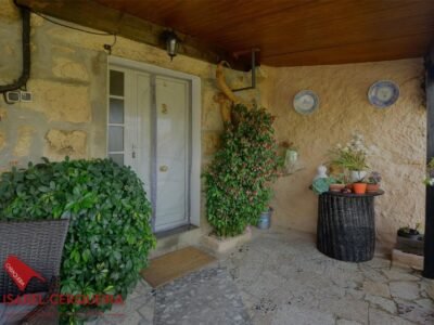 TU HOGAR EN EL BAIXO MIÑO: CASA EN UNA PLANTA CON PISCINA Y AMPLIOS ESPACIOS