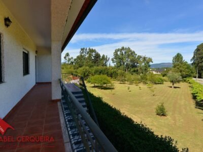 GRAN VIVIENDA EN VALENÇA CON 6.000 m² DE TERRENO - IDEAL PARA CASA RURAL
