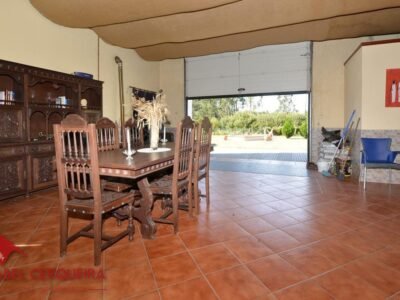 GRAN VIVIENDA EN VALENÇA CON 6.000 m² DE TERRENO - IDEAL PARA CASA RURAL