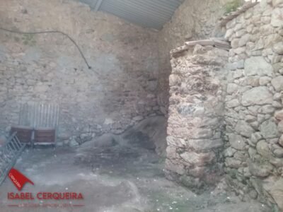 CASA DE PIEDRA A RESTAURAR - A POCOS METROS DEL CENTRO DE A GUARDA