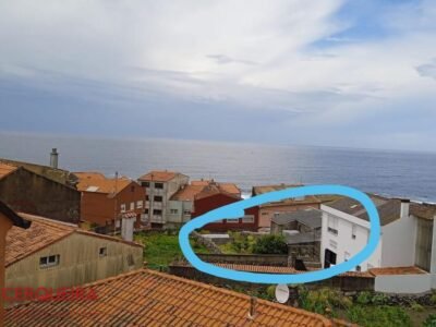 OPORTUNIDAD ÚNICA - CASA DE PIEDRA A REFORMAR CON TERRENO Y VISTAS AL MAR EN EL CENTRO DE A GUARDA.
