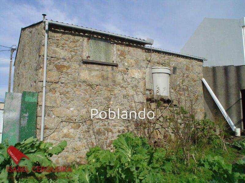 OPORTUNIDAD ÚNICA - CASA DE PIEDRA A REFORMAR CON TERRENO Y VISTAS AL MAR EN EL CENTRO DE A GUARDA.