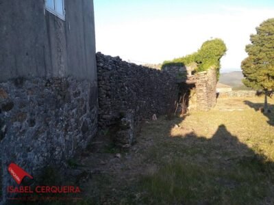 CASA HISTÓRICA DE 1900 EN OIA - 312 m² SOBRE UNA FINCA DE 5.769 m²