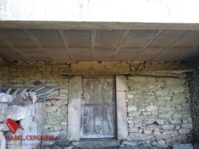 CASA HISTÓRICA DE 1900 EN OIA - 312 m² SOBRE UNA FINCA DE 5.769 m²