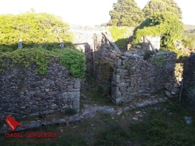 CASA HISTÓRICA DE 1900 EN OIA - 312 m² SOBRE UNA FINCA DE 5.769 m²