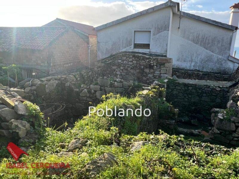 CASA DE PUEBLO PARA REFORMA FRENTE AL MAR - OIA, SUELO EDIFICABLE Y PROYECTO INCLUIDO.
