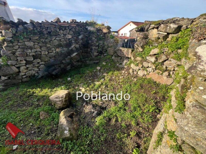 CASA DE PUEBLO PARA REFORMA FRENTE AL MAR - OIA, SUELO EDIFICABLE Y PROYECTO INCLUIDO.