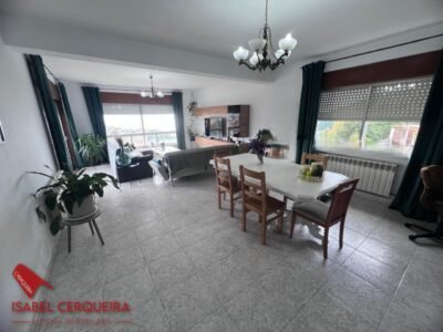 INVERSIÓN EN LA COSTA GALLEGA: EDIFICIO CON CUATRO APARTAMENTOS EN A GUARDA