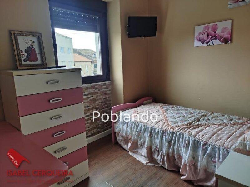 VIVE EN EL CENTRO DE A GUARDA: CASA CON GARAJE Y AMPLIA TERRAZA