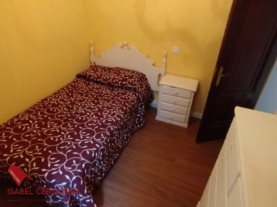 VIVE EN EL CENTRO DE A GUARDA: CASA CON GARAJE Y AMPLIA TERRAZA