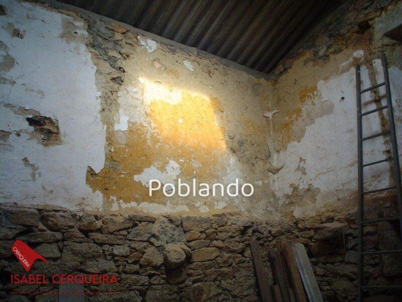 OPORTUNIDAD ÚNICA - CASA DE PIEDRA A REFORMAR CON TERRENO Y VISTAS AL MAR EN EL CENTRO DE A GUARDA.