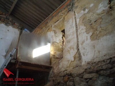 OPORTUNIDAD ÚNICA - CASA DE PIEDRA A REFORMAR CON TERRENO Y VISTAS AL MAR EN EL CENTRO DE A GUARDA.